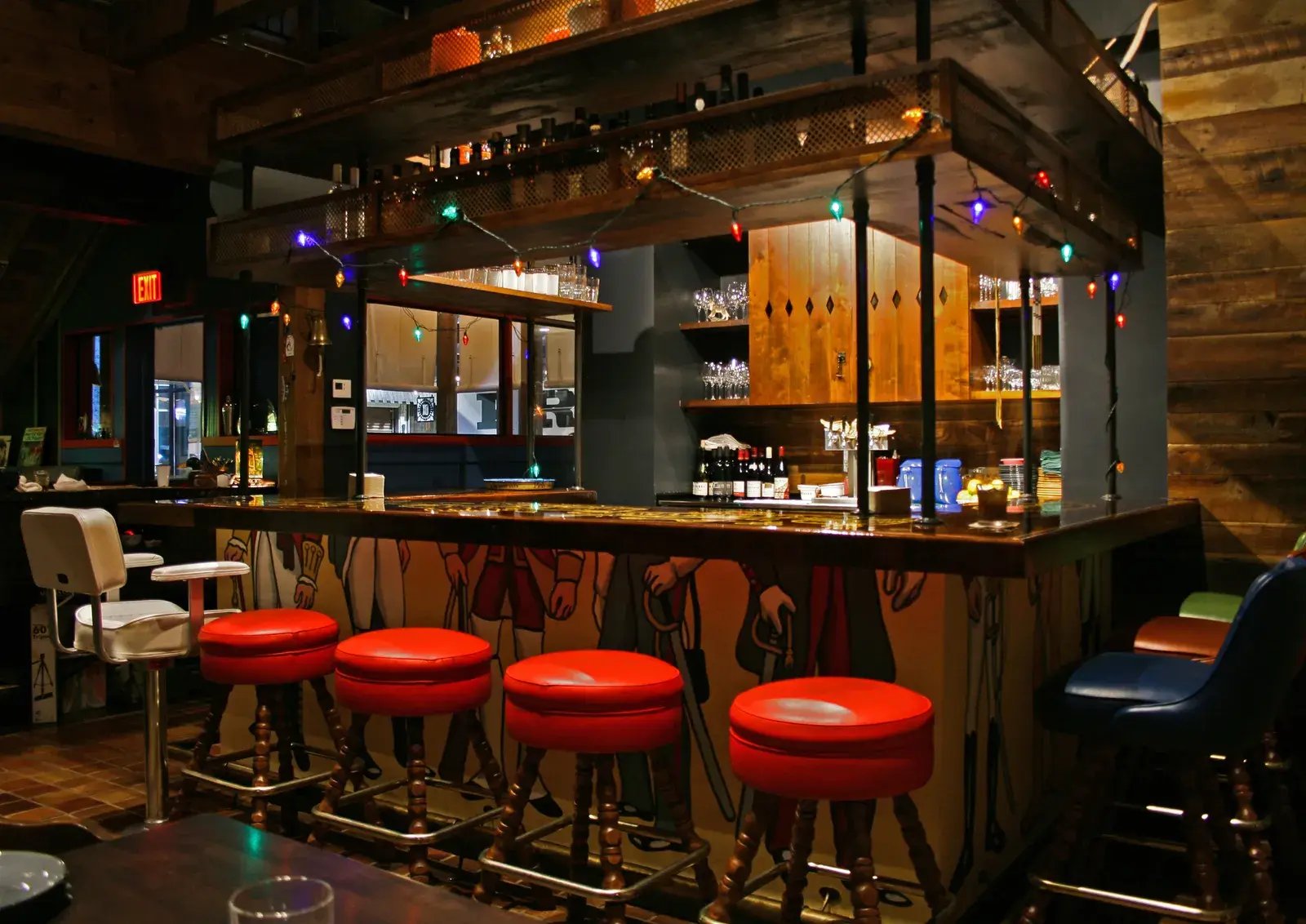 ticonderoga-club-interior